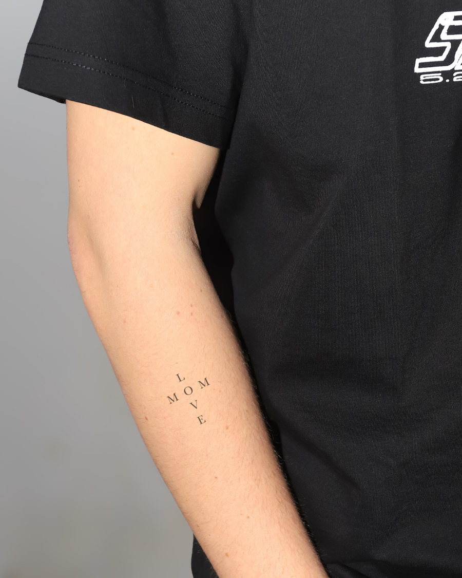 Napis Love mom - Tatuaż tymczasowy Jagua 5x5