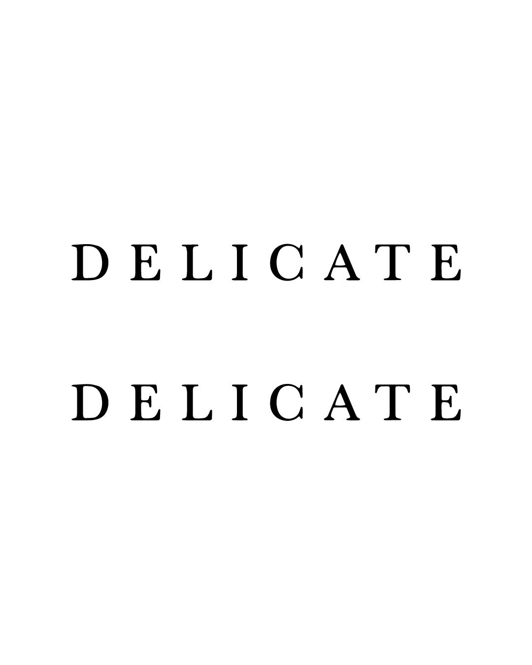 Napis Delicate - Tatuaż tymczasowy Jagua 8x8